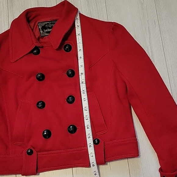 Red crop fall jacket. Size small .thick material. J1 - Picture 7 of 8